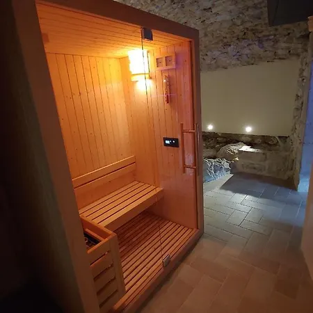 Castello Di Fagnano -albergo Diffuso & Hébergement de vacances