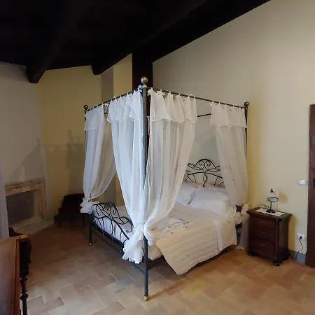 Castello Di Fagnano -albergo Diffuso & * Fagnano Alto