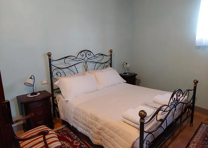 Castello Di Fagnano -albergo Diffuso & *