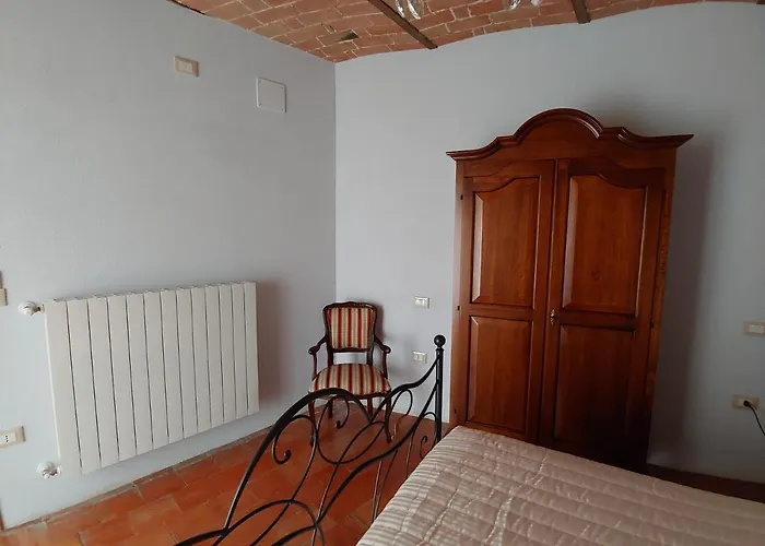 Castello Di Fagnano -albergo Diffuso & Дом отдыха